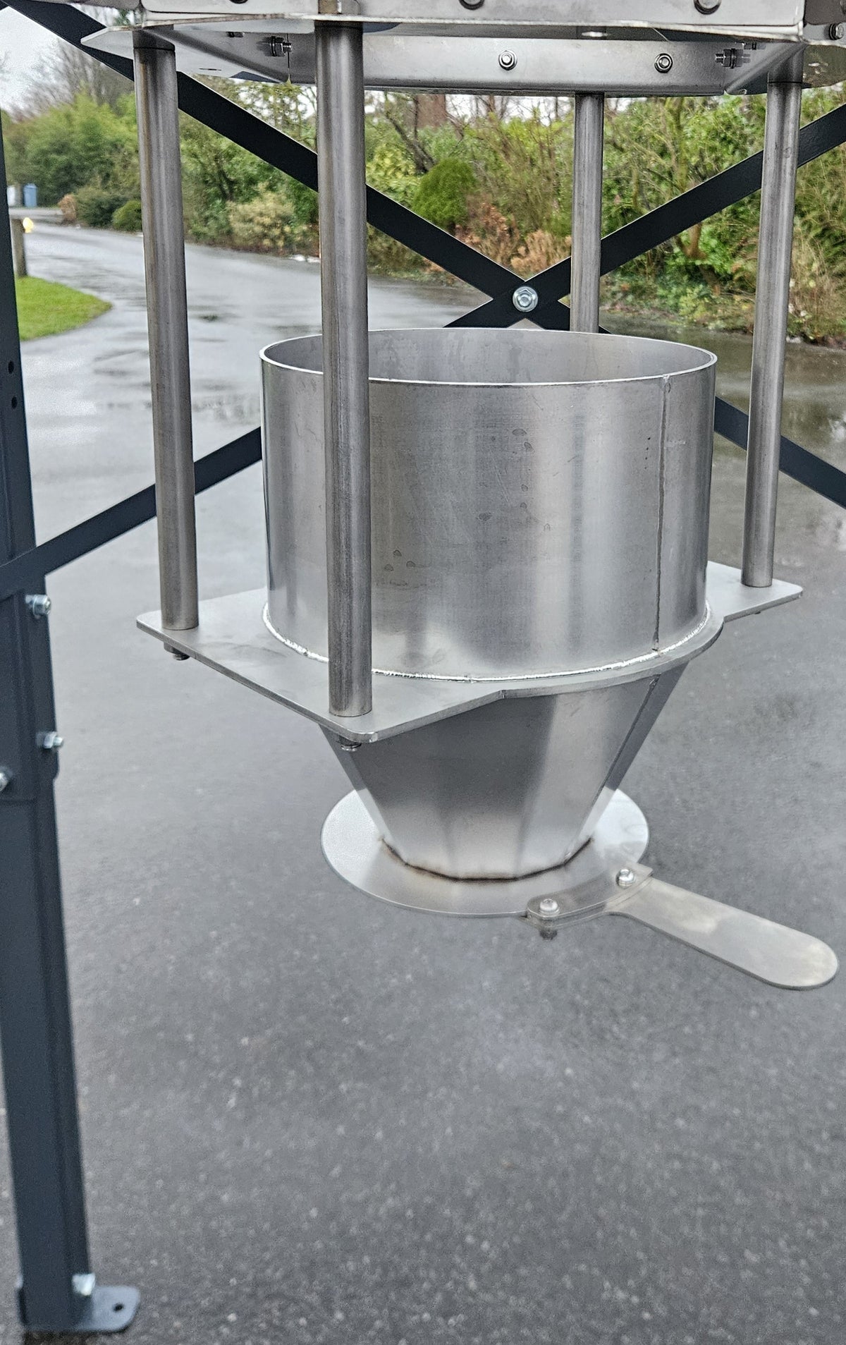 Modulo SP® big bag unloading station; funnel